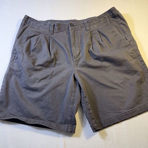 Eddie Bauer Shorts Gray Chino Pleated Front Size 38 Small Mark See Photo Elastic - Picture 1 of 12
